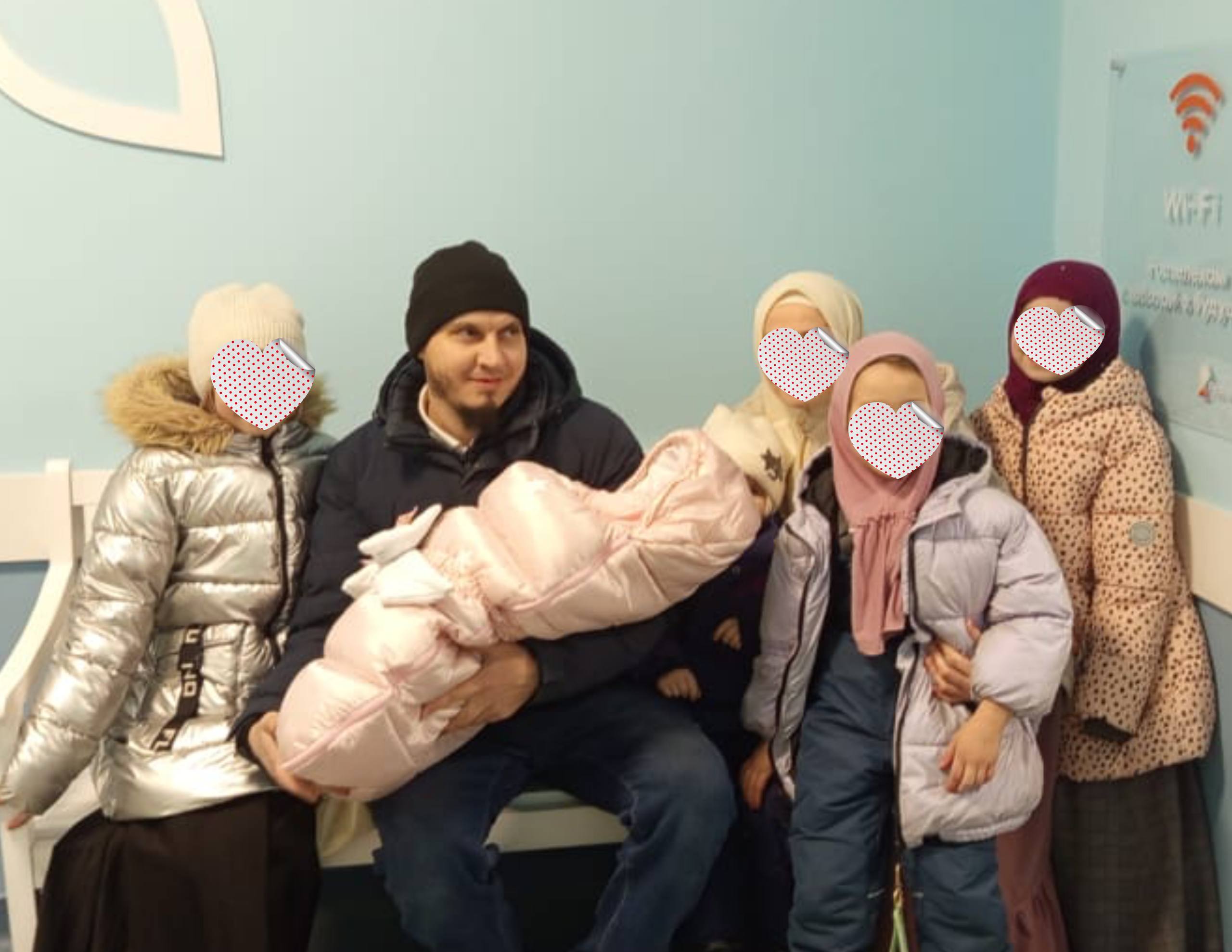 ПЯТЬ ДЕВОЧЕК ОСТАЛИСЬ БЕЗ МАМЫ · 2