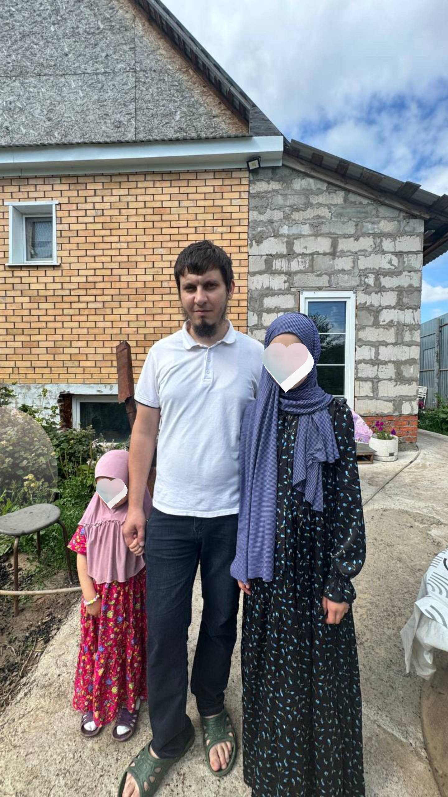 ПЯТЬ ДЕВОЧЕК ОСТАЛИСЬ БЕЗ МАМЫ · 3